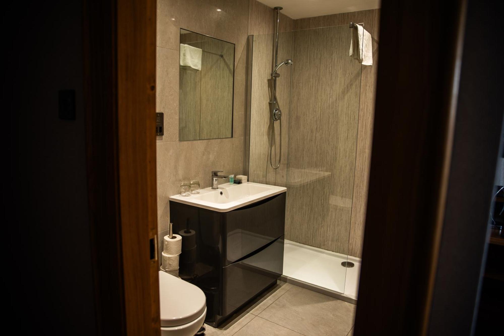 The Royal Hotel Кукстаун Экстерьер фото