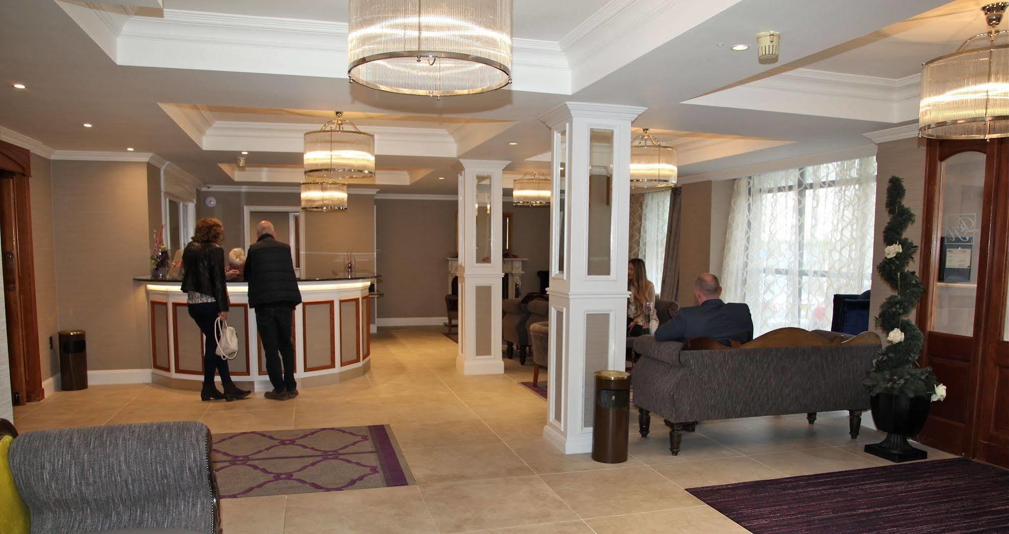 The Royal Hotel Кукстаун Экстерьер фото
